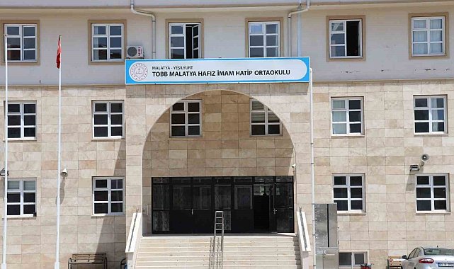 Malatya Hafız İmam Hatip Ortaokulu öğrencilerini bekliyor