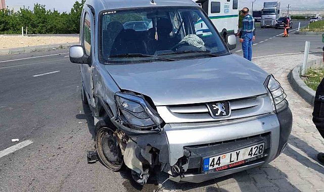 Malatya'da iki ayrı trafik kazası: 4 yaralı