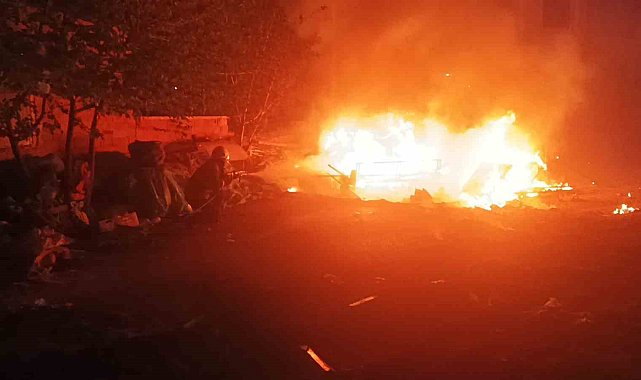 Malatya'da korkutan çadır yangını