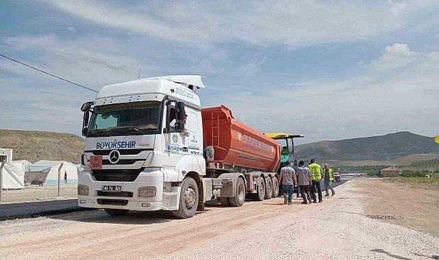 Malatya'da yol çalışmaları devam ediyor