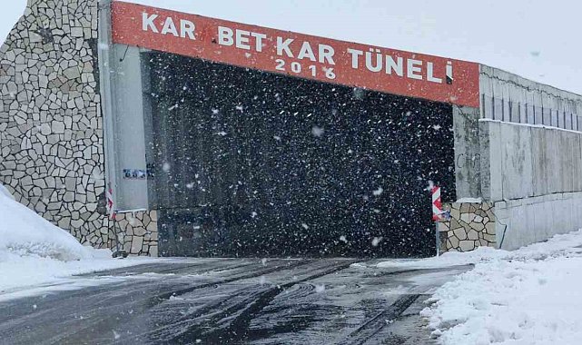 Mayıs karı Bahçesaray yolunda etkili oldu