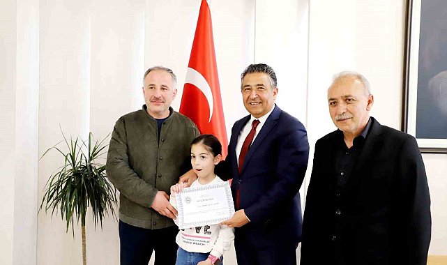 Minik Eller Tasarlıyor projesinde dereceye giren öğrenciler ödüllendirildi
