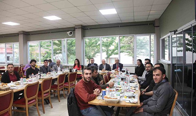 Müdür Korkmaz, Ar-Ge Birimi eğitimcileriyle bir araya geldi