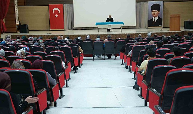 Necip Fazıl Kısakürek'i anma programı düzenlendi