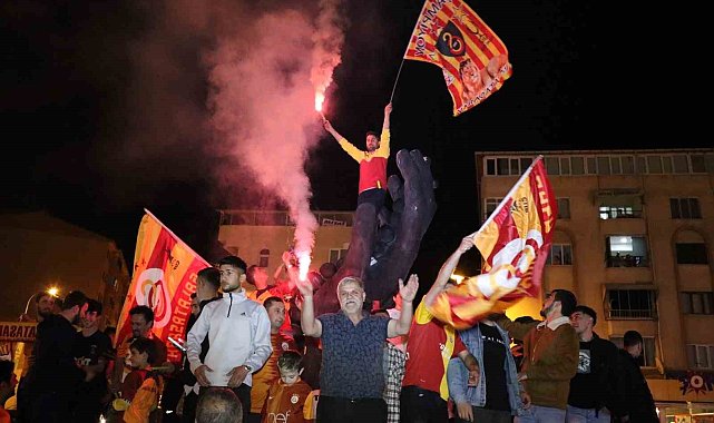 Oltu'da Galatasaray taraftarının şampiyonluk kutlaması