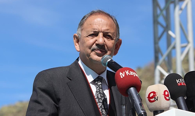  Özhaseki: ”(İzol Aşireti'ne) Bir parti kurun, 14 bin oyu olana cumhurbaşkanı yardımcılığı veriyorlar, bir cumhurbaşkanı yardımcılığı, bakanlıkta siz alırsınız”