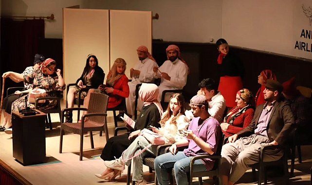 "Uçuşa Hazırız" adlı tiyatro oyunu sahnelendi