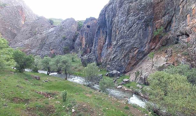 Rabat Vadisi tarihi dokusu ve doğal güzellikleriyle öne çıkıyor