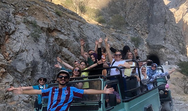 Sakin şehir Kemaliye, yaz aylarında ilçe nüfusunun 10 katı ziyaretçi ağırlıyor