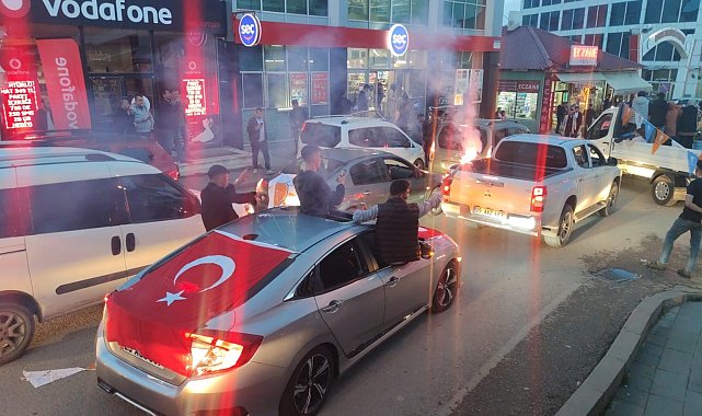 Seçim sonrası Aşkale'de konvoy yapıldı