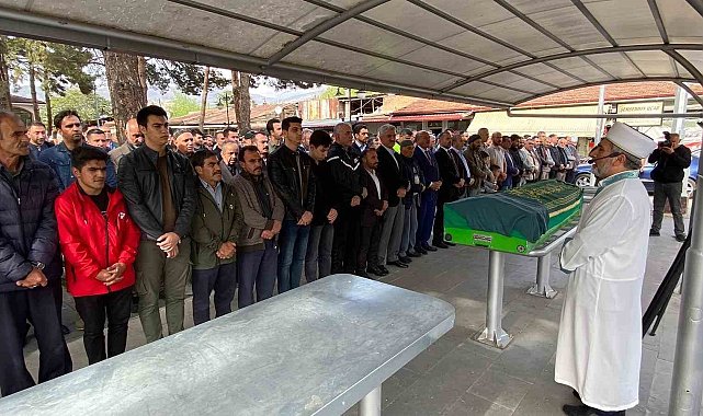 Şehit annesi son yolculuğuna uğurlandı