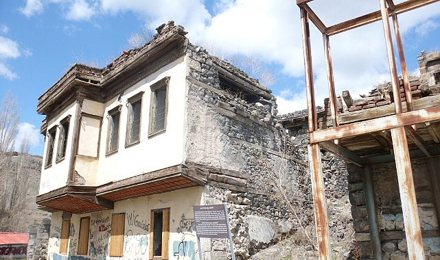 Son Osmanlı konağı onarılmayı bekliyor