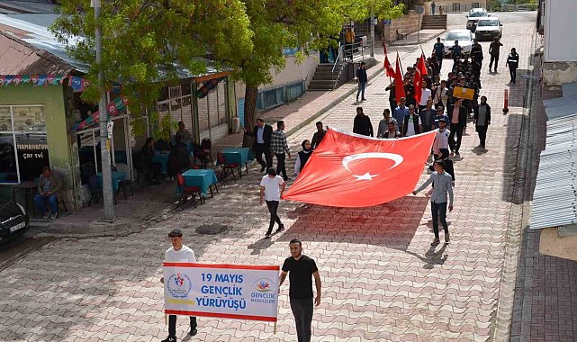 Tercan'da Gençlik Yürüyüşü yapıldı