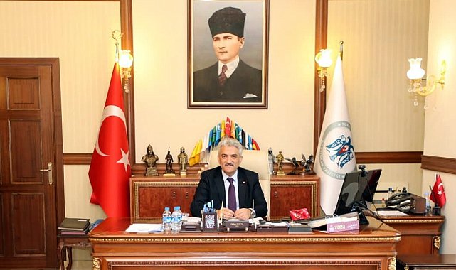 Vali Makas: "19 Mayıs, Türkiye Cumhuriyeti'nin temellerinin atıldığı bir diriliş ve şahlanış destanıdır"