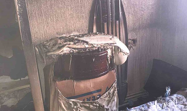 Van'da çıkan yangında bir ev kullanılamaz hale geldi