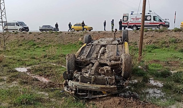 Van'da İran plakalı otomobil kaza yaptı: 1 yaralı