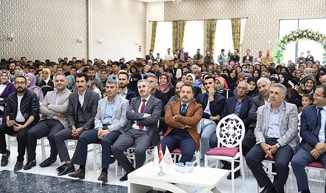 Yazar Hayati İnanç Muradiye halkıyla buluştu