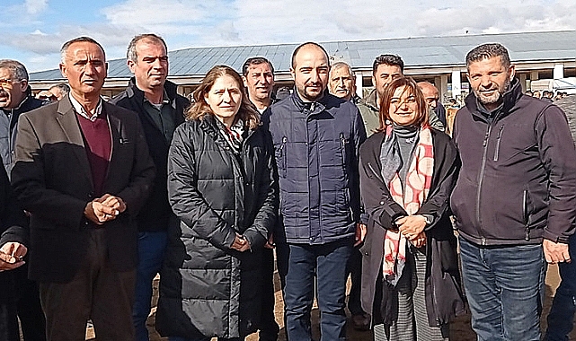 Yeşil Sol Parti Kars Milletvekili adayları hayvan pazarında besicilerin sorunlarını dinledi