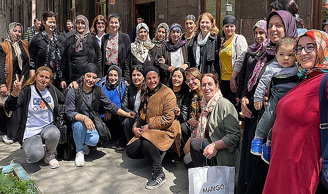 Yeşil Sol Partiyi parlamentoya gönderin kadınların sesi olalım