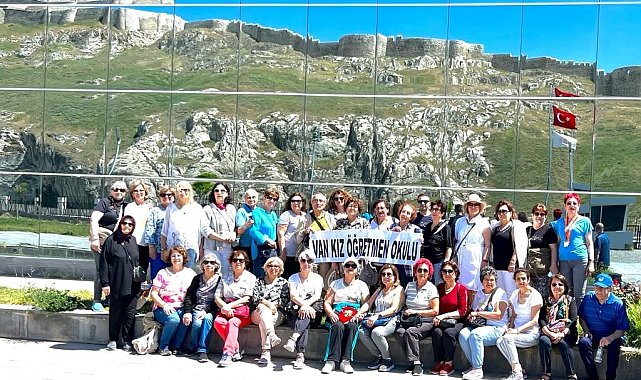 45 yıl aradan sonra tekrar Van'da buluştular