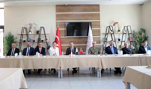 Ağrı'da bayramlaşma programı düzenlendi