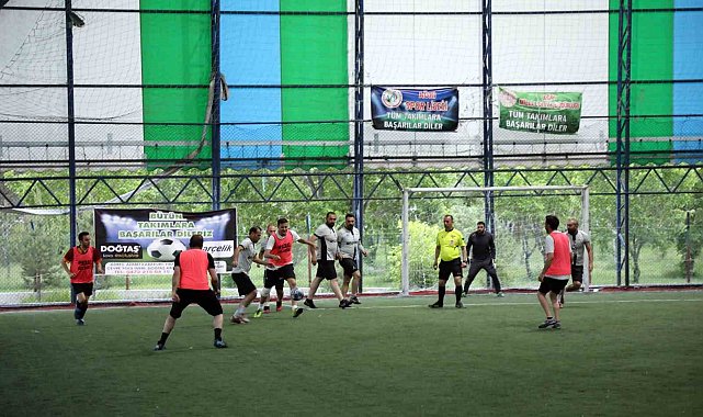 Ağrı'da "Geleneksel Öğretmenler Arası Futbol Turnuvası"