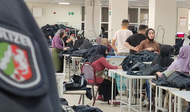 Alman polislerinin üniformaları Bingöl'den