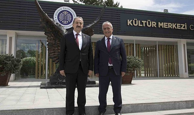 Anayasa Mahkemesi Üyesi Akyel, Rektör Çomaklı'nın misafiri oldu