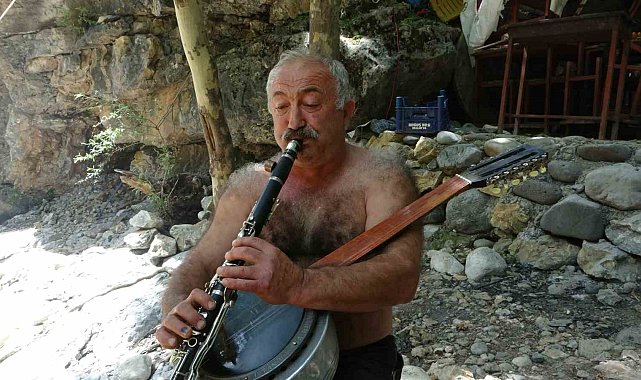 Arapgir'in cümbüşlü klarnetli tarzanı yaz sezonunu açtı