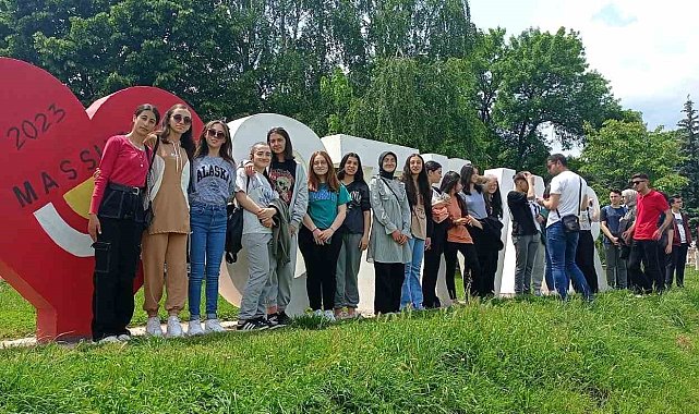 Ardahan'da öğretmen ve öğrenciler yurt dışı deneyimi yaşıyor