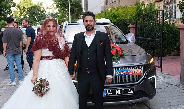 Başkan Gürkan'ın makam aracı TOGG gelin arabası oldu