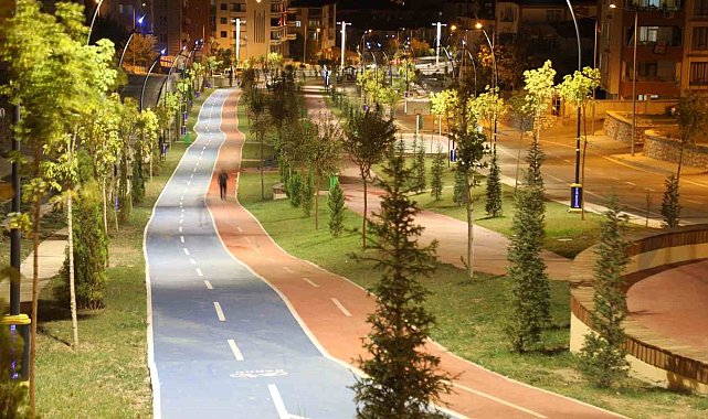 Başkan Şerifoğulları: "Doğa dostu bisiklet yolları projesiyle özel taşıt kullanımının azalmasını hedefliyoruz"