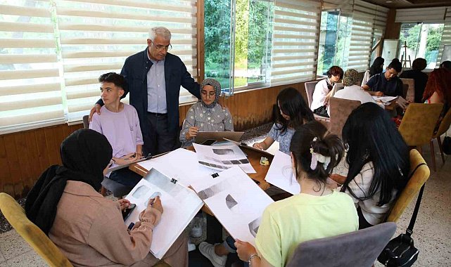 Battalgazi Belediyesi'nin resim kursuna yoğun ilgi