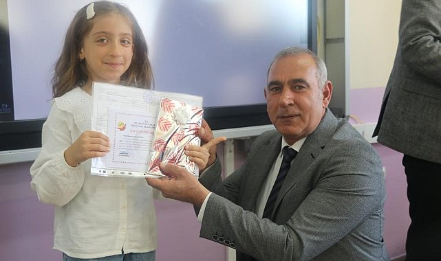 Bingöl'de 60 bin öğrenci karne heyecanı yaşadı