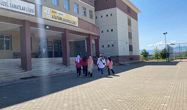 Bingöl'de YKS'nin ilk oturumu TYT sınavı başladı
