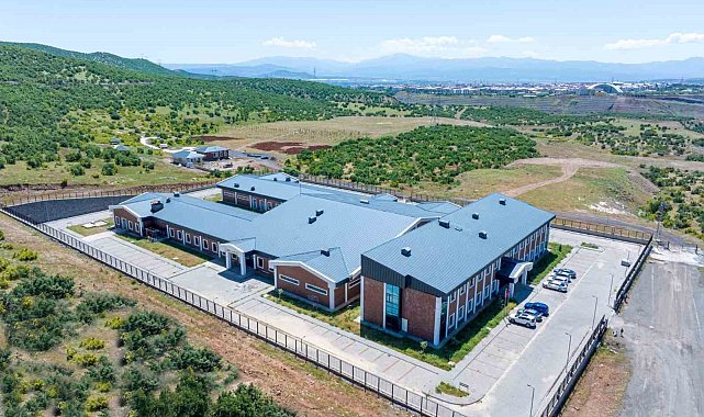 Bingöl'deki tam donanımlı hayvan hastanesi, bölgeye hitap ediyor