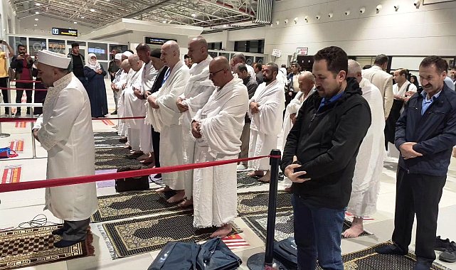 Bulanık'ta hacı adaylarının kutsal topraklara yolculukları başladı