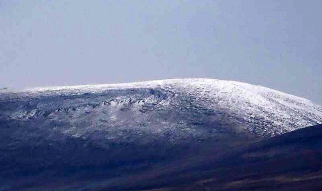 Dağlar beyaza büründü