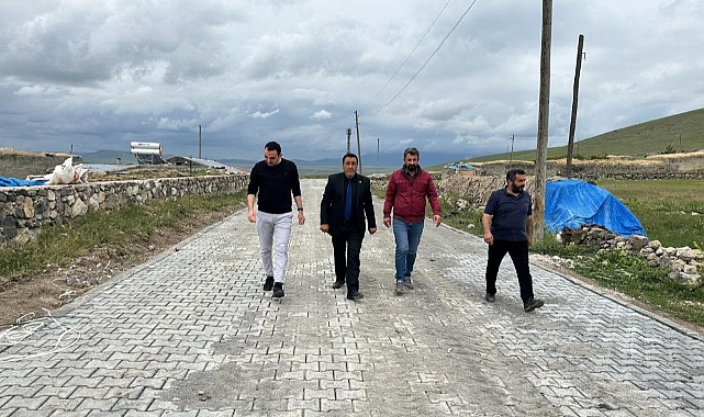 Digor'da köy içi yollar kilit parke oluyor