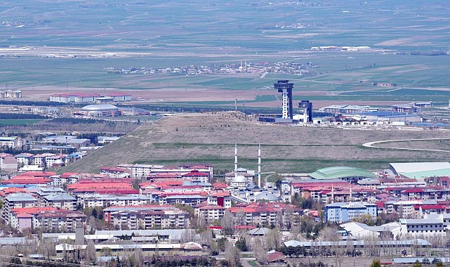 Doğu'da en çok heyelan oluyor