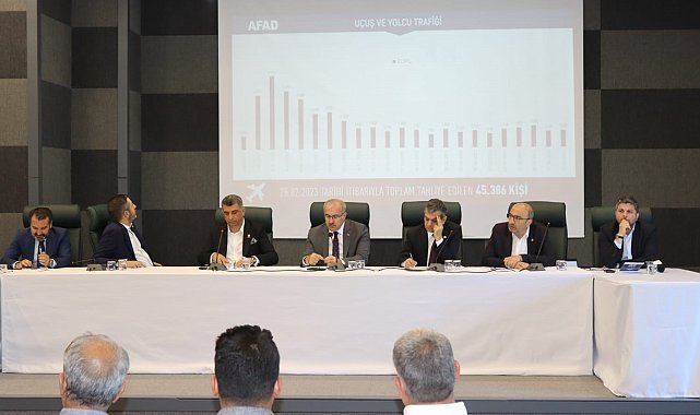 Elazığ protokolü muhtarla bir araya geldi