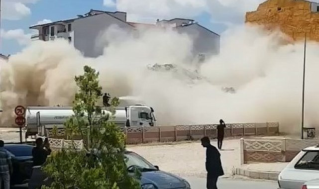 Elazığ'da 5 katlı bina korna sesi ile yıkıldı