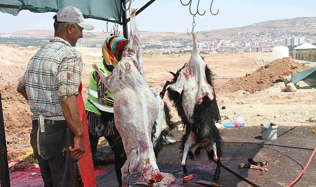 Elazığ'da bayramın üçüncü gününde kurban kesimleri devam etti