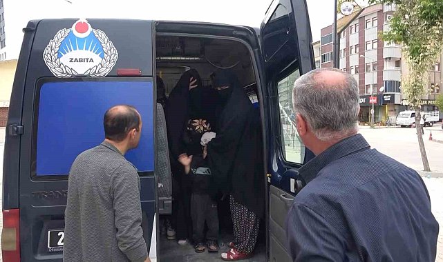 Elazığ'da dilenci operasyonu: Kimisi ilaç param yok dedi, kimileri de kamerayı görünce araçtan inmedi