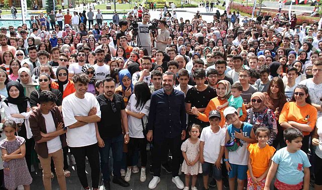 Elazığ'da sınava girecek öğrencilere moral etkinliği