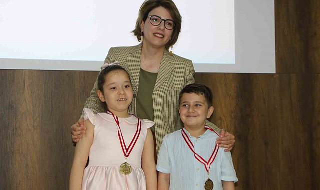 Elazığ'da Zeka ve Yetenek Okulu öğrencileri başarılarıyla ödüllendirildi