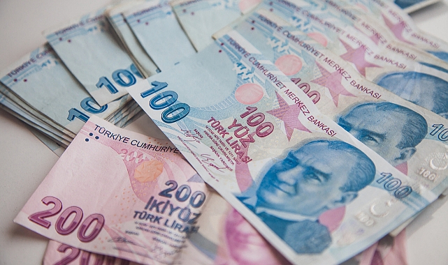 Emekli aylıkları ve bayram ikramiyesi ödeme tarihleri belli oldu