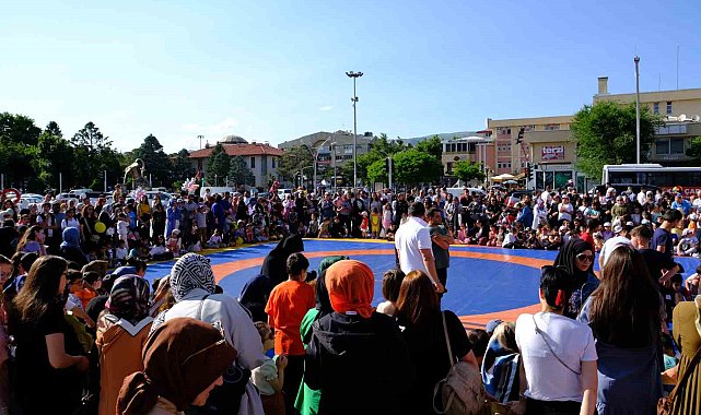 Erzincan'da düzenlenen "Çocukfest 2023" renkli görüntüler oluşturdu