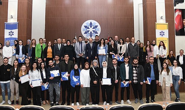 ETÜ'de TÜBİTAK desteği alan öğrenciler için ödül töreni düzenlendi