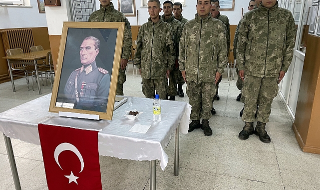 Gürcistan sınırının sıfır noktasındaki karakolda Mehmetçik, bayramı komutanlarıyla karşıladı